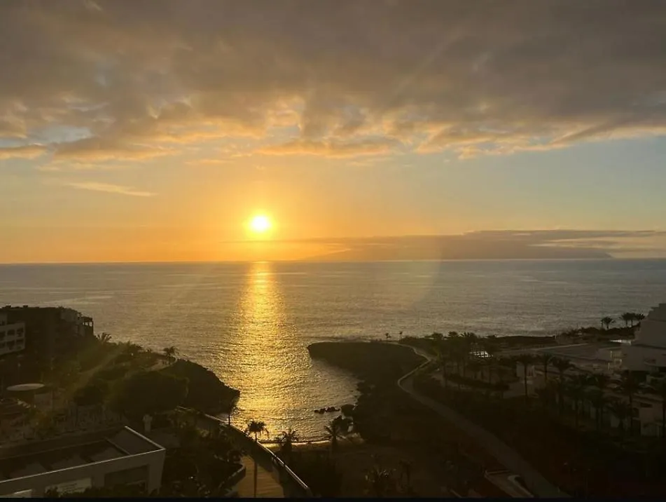 Top Sea View 阿德耶 公寓